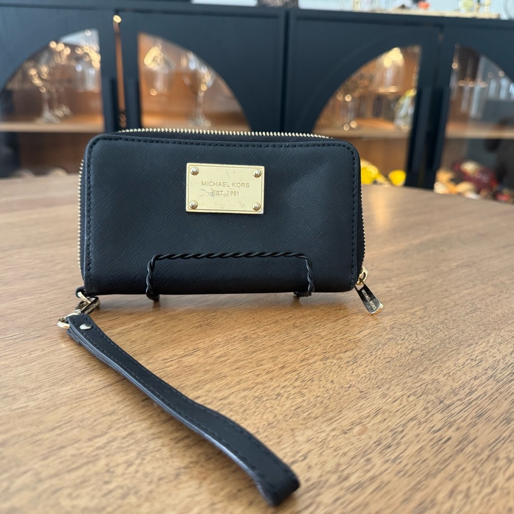Michael Kors Black Leather Wristlet Clutch